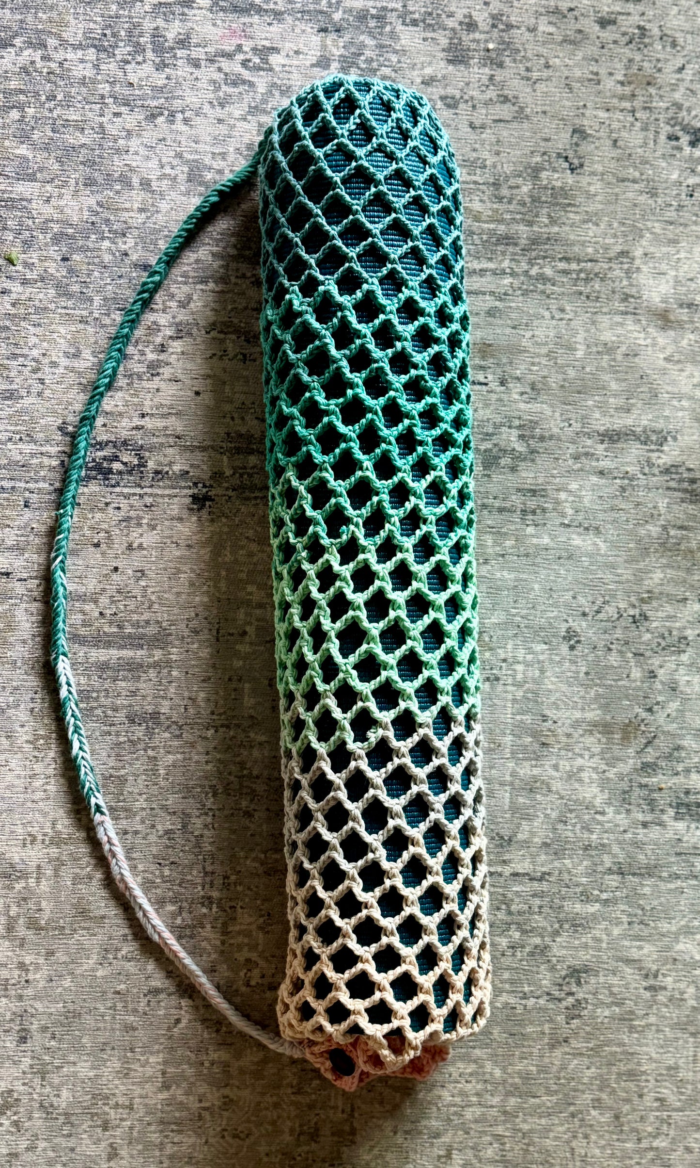 Handgefertigtes Yogamatten Netz aus 100% Baumwolle | Tragetasche für Yogamatte | Atmungsaktive Netztasche in Farbverlauf oder einfarbig